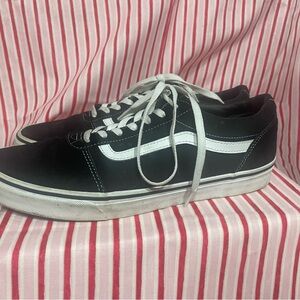 Vans Old Skool Black and White Skate Shoes suede trim, men’s size 11.5